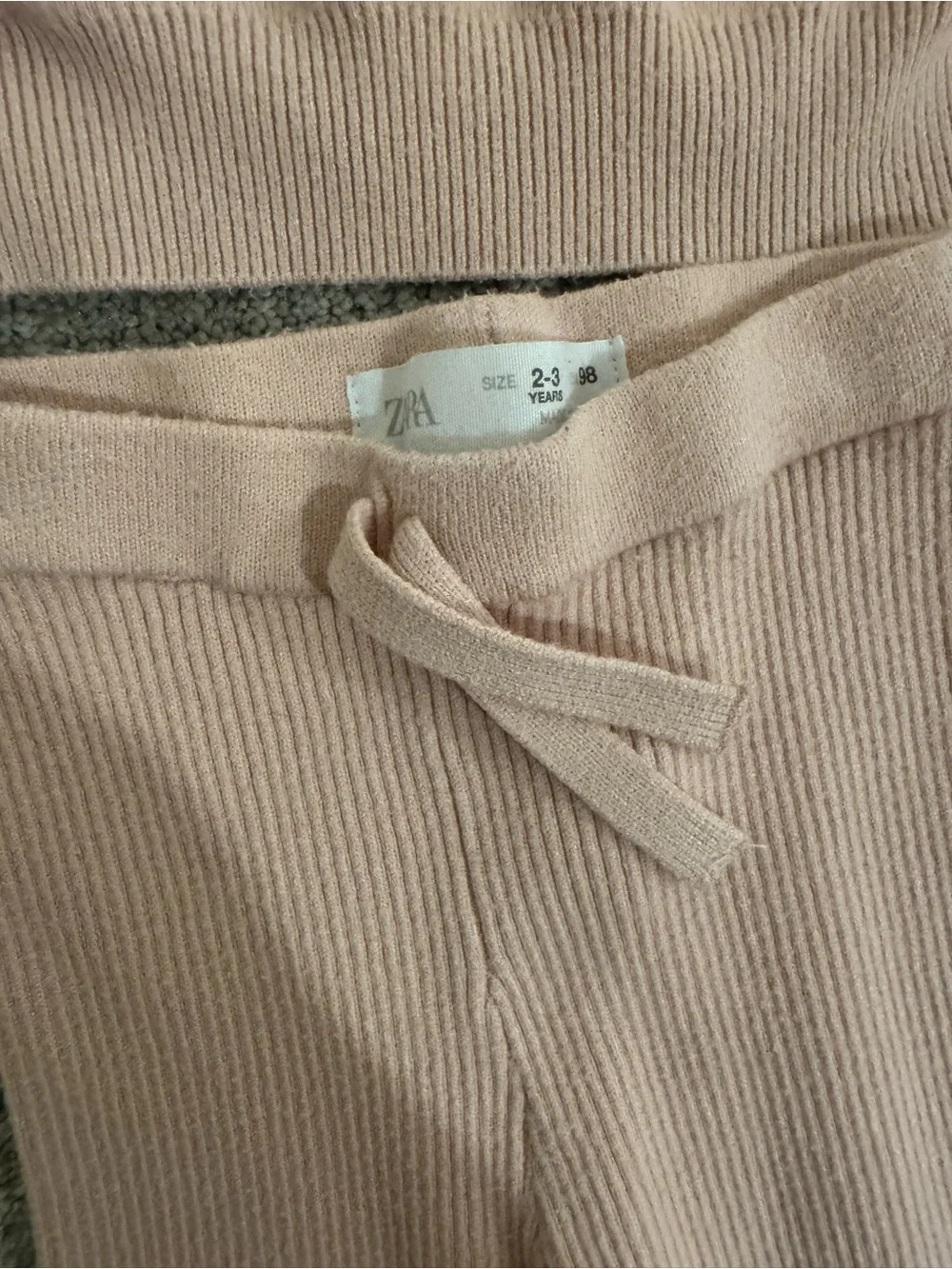 Zara Soft Pink Ribbed Knit Sweater and Leggings Set with Lace Collar